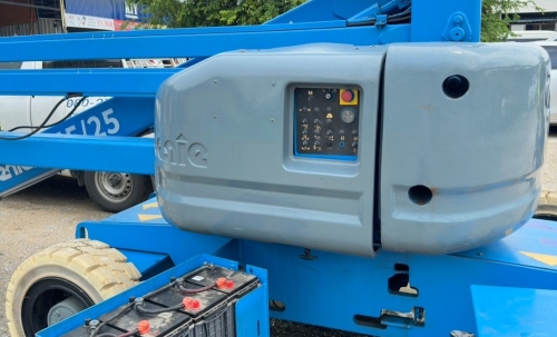 รถกระเช้า Boom Lift Genie Z45-25