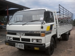 รถisuzu  115  แรง  เครื่องดี  ครัชชีสวย  พร้อมใช้งาน