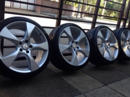 ล้อแท้ Benz ขอบ19 หน้า8.5 หลัง9.5 พร้อมยาง Bridgestone สภาพสวย ดอกเต็มใช้ยาว