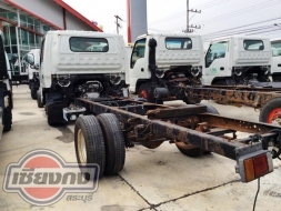 รถบรรทุก ISUZU NPR ตาเพชร