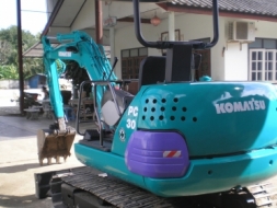 ขายแบคโฮKOMATSU PC 30-7   พร้อมใช้งาน  มีไลหัวเจาะ