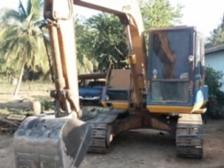 KOMATSU PC 80-3 เครื่องยนต์เดิมๆปั๊มเดิมสภาพดีพร้อมทำงานได้เลยครับ ภายในห้องเก๋งสะอาดสวย คอนโทรลยาว