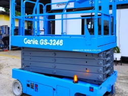 รถกระเช้า Scissor Lift Genie GS-3246